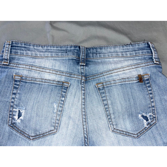 Joe's Jeans Marylee Destroyed Stretch Denim Shorts. Perfectly Broken In, Size 26 - Picture 5 of 5